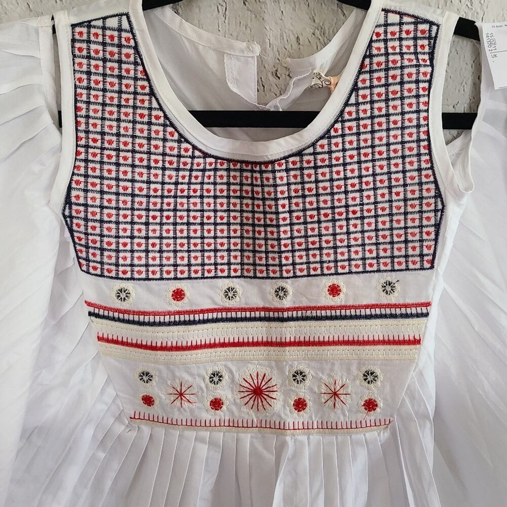 Mizumi Retro Cottage Style White Ruffled Blouse NWT SZ M - Picture 4 of 12